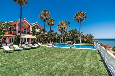 Luxury Villa for rent in Guadalmina, Spain - Photo 4