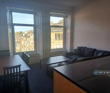 4 bedroom flat to rent - Photo 1