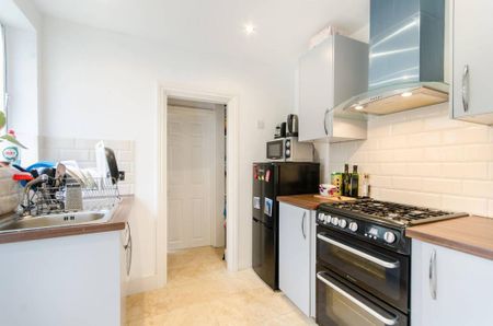 1 bedroom flat to rent - Photo 5