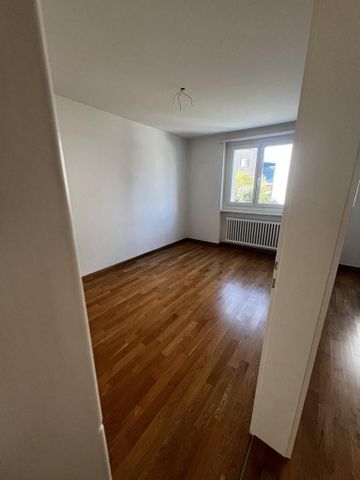 Helle 4-Zimmer-Wohnung im Erdgeschoss in Steinhausen - Photo 3