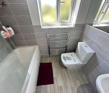 1 bedroom in a house share to rent - Photo 5