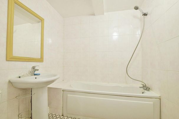 2 bedroom house to rent - Photo 1