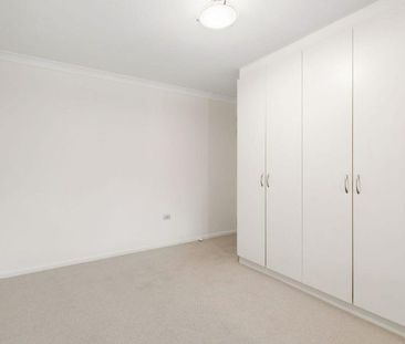 Freshly Updated Family Living in the Heart of Ellenbrook - Photo 3