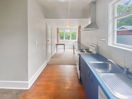 208 Clyde Road, Fendalton, NZ 8052 - Photo 2