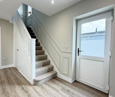 3 bedroom semi-detached house to rent - Photo 2