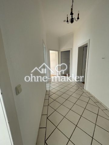 Altbau-Juwel mit kleinem Garten: 120 m² Wohntraum im Herzen der Wüste! - Photo 2