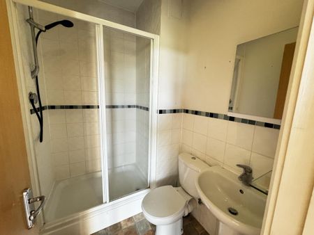 1 bedroom in a house share to rent - Photo 4