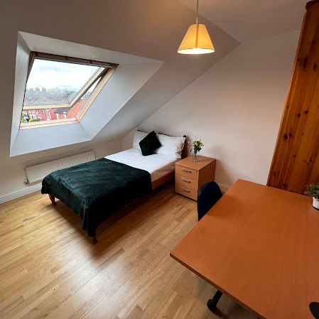 Room 11 Available, 12 Bedroom House, Willowbank Mews – Student Accommodation Coventry - Photo 1