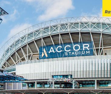 SPACIOUS FAMILY HOME IN A PRIME LIDCOMBE LOCATION - Photo 5