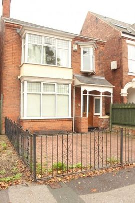 7 Bed terrace house, Beverley Road. - Photo 1