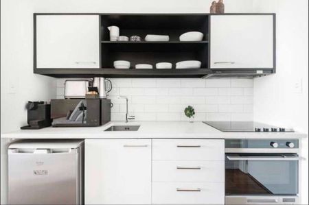 1 Bedroom fully furnished apartment with utilities. - Photo 3