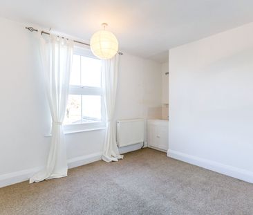 3 bedroom house to rent Clarence Road, Stony Stratford, Milton Keyn... - Photo 3