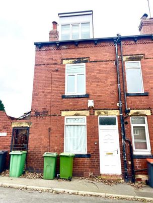 3 bedroom terraced house to rent - Photo 1