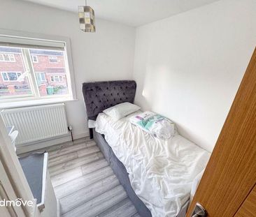 3 bedroom semi-detached house to rent - Photo 3