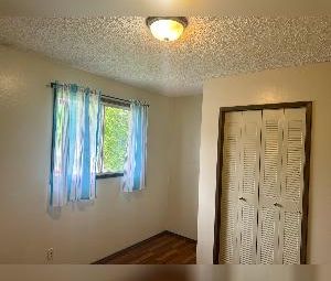 Ideal 2 Bed 1 Bath Suite Near NAIT, Transit & Downtown - Photo 3