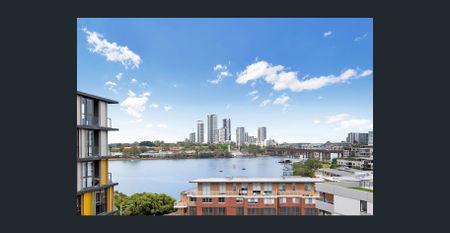 Experience Luxury Living with Ultimate Convenience - Photo 5