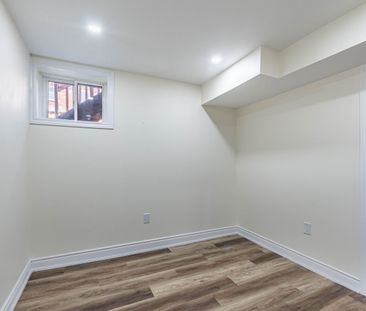 For Lease - 102 Leadenhall Road, Brampton, Ontario - Photo 1