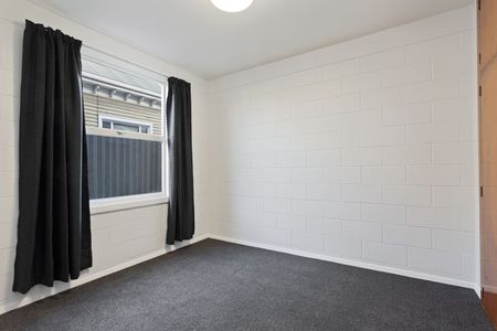 2 Bedroom Redecorated Unit in St Albans - Photo 5