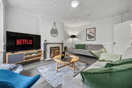 Gordon Street - Photo 3