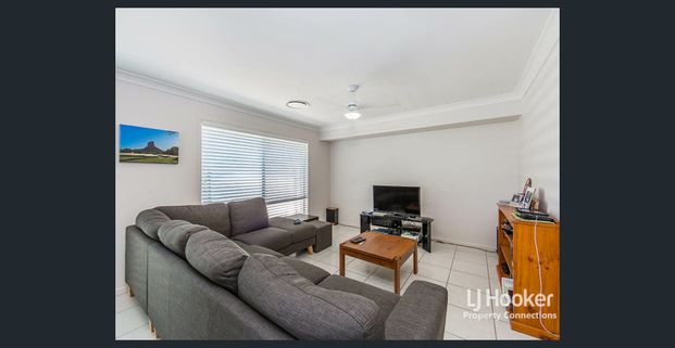 Modern 4-Bedroom Family Retreat in the Heart of North Lakes - Photo 1