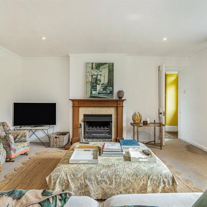 5 bedroom detached house to rent - Photo 1