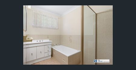 Light, Bright & Airy Family Home - Photo 4