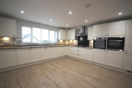 3 bedroom terraced house to rent - Photo 2