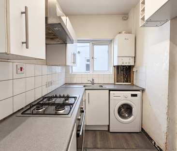 3 bedroom terraced house to rent - Photo 4