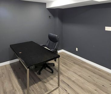 For Lease - 59 Solsbury Crescent, Hamilton, Ontario - Photo 4