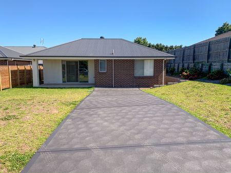 33A McKeachie Drive, 2320, Aberglasslyn Nsw - Photo 4