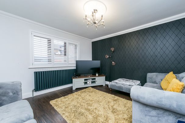 TOPCLIFFE FOLD MORLEY LEEDS LS27 9AY - Photo 1