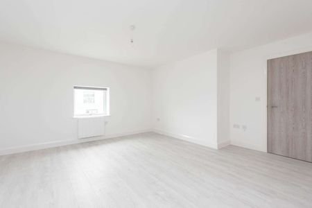 Clock Tower, 2-4 High Street, Kidlington, Oxfordshire, OX5 - Photo 3