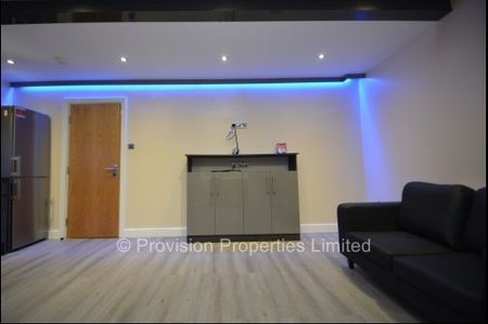 1 bedroom flats in Leeds - Photo 3