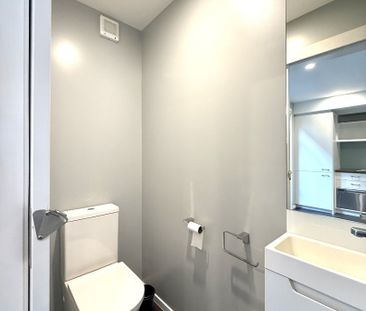 Modern 2 bedroom Townhouse - Hutt Central - Photo 6