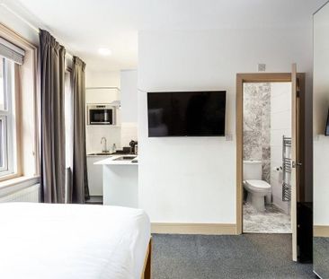 Studio to rent - Photo 3