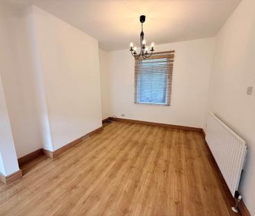 25 Shaw Street, Belfast, BT4 1PT - Photo 2