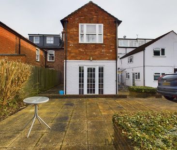 1 bedroom ground floor flat to rent - Photo 2