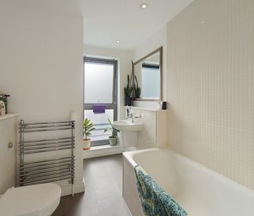 2 Bed Flat, Poplars Rd, E17 - Photo 3