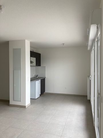 Location Appartement 1 pièce 30m² - Photo 3