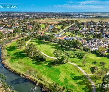 Just Around The Corner From Central Square Shopping Centre!!! - Photo 3