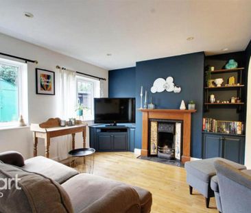 3 bedroom end of terrace house to rent - Photo 3