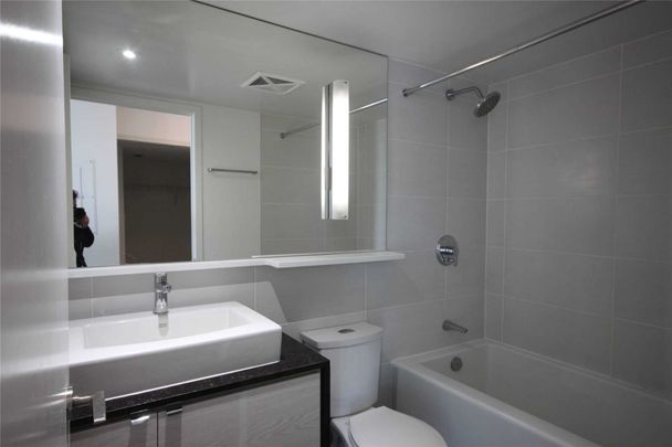 For Lease - 121 Mcmahon Drive Unit# 1701, Toronto, Ontario - Photo 1