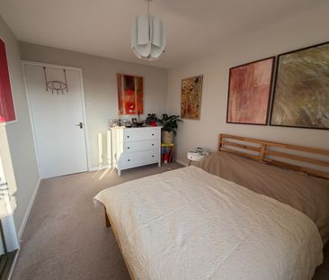2 Bed Terraced House, Stratford Close, NG4 - Photo 5