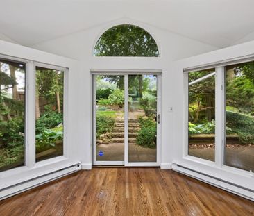 For Lease - 32 Edenbrook Hill, Toronto, Ontario - Photo 2
