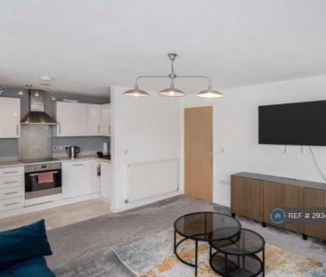 3 bedroom flat to rent - Photo 3
