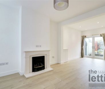 Woodlands Road, Enfield, Middlesex, EN2 0LP - Photo 1
