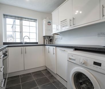 2 bedroom apartment to let - Photo 4