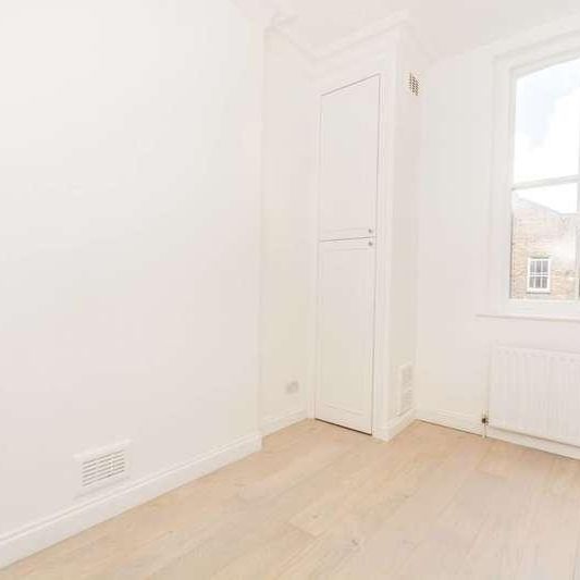 Belgrave Gardens, St John's Wood, NW8 - Photo 1