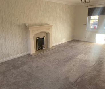 4 bedroom detached house to rent - Photo 2
