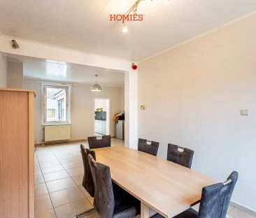 Woning met 4 volwaardige slaapkamers en koertje - Photo 1